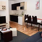 Kingaapartman Апартаменты *